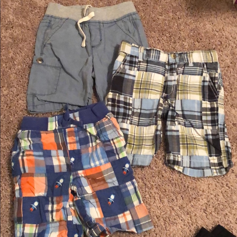 3 pair of shorts boys- 4T